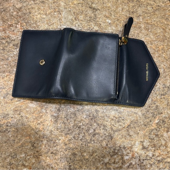 Michael Kors Small Leather Envelope Wallet - Picture 4 of 6